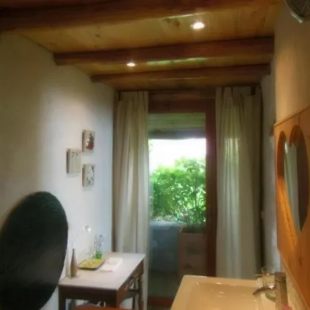 Cocon Des Cevennes - Pierre De Lune 住宿加早餐酒店 Saint-André-de-Valborgne